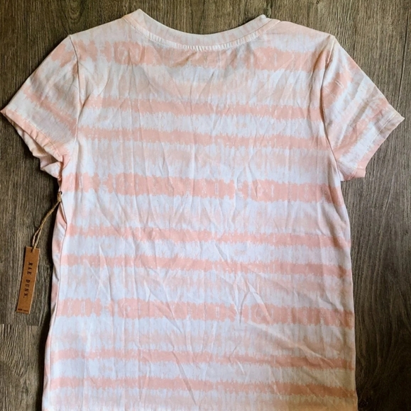 Sold NWT Rae Dunn 'DOG MAMA' Striped Dyed T-shirt - Size Medium - Picture 6 of 9